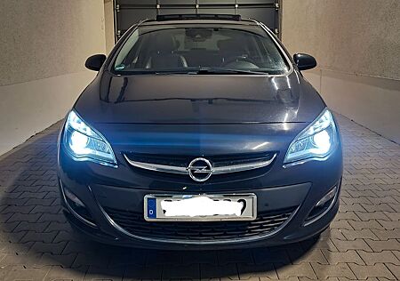 Opel Astra 1.4T Exklusiv Vollausstattung