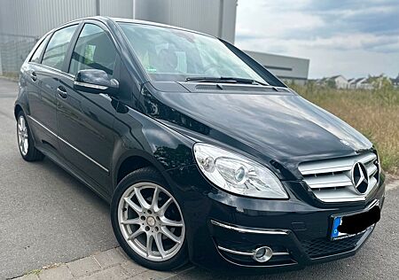 Mercedes-Benz B 180 Top-gepflegt, sparsam & zuverlässig_Navi
