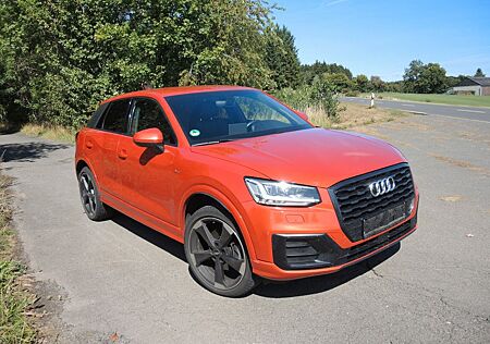 Audi Q2 sport S-line Leder SHZ AHK PDC MFL LED TEMP