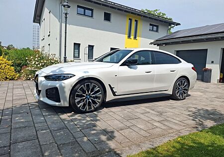 BMW i4 M50 - nahezu Vollausst. M Sportsitze 20Zol