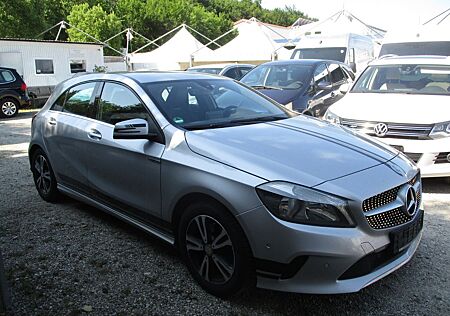 Mercedes-Benz A 180 Style Automatik Navi Parktronik Sitzhz.
