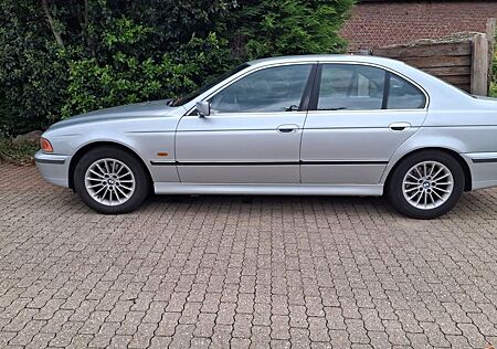 BMW 525 525tds A -