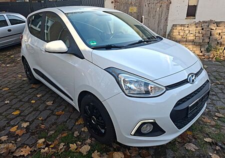 Hyundai i10 1.0 YES! Tüv Neu 2.Hand Euro6