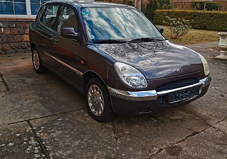 Daihatsu Sirion 1.0