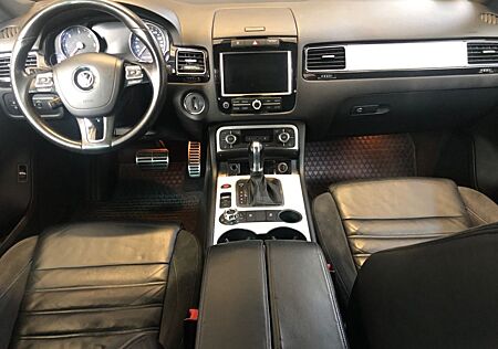 VW Touareg Volkswagen 3.0 V6 TDI Tiptr Edit X BMT Terrain ...