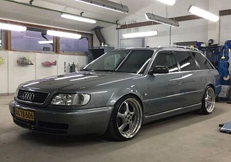 Audi S6 2.2 Avant 6-Gang