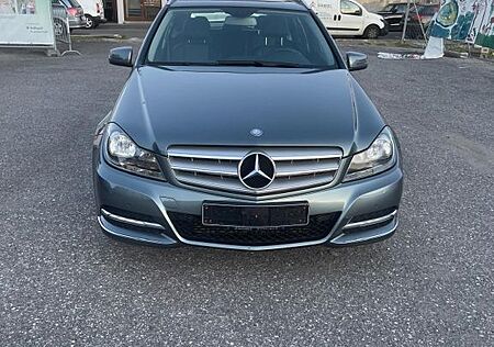 Mercedes-Benz C 180 T CGI BlueEfficiency
