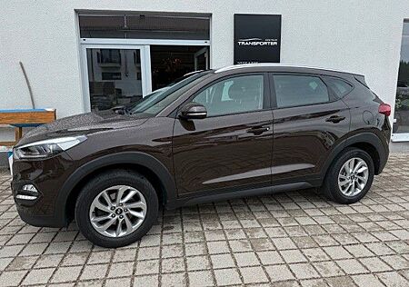 Hyundai Tucson 1.6 M/T 2WD Navi, AHK