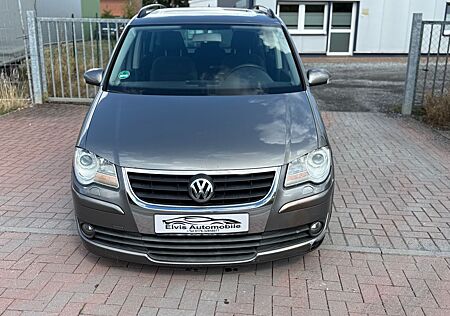 VW Touran Volkswagen 2,0 Ltr. - 103 kW TDI DPF AHG Standheizun