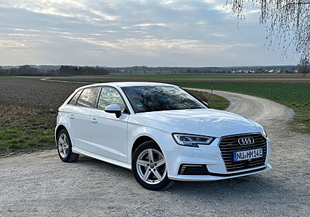 Audi A3 40 e-tron S tronic Sportback -