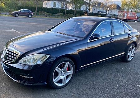 Mercedes-Benz S 500 AMG 63 Nachtsicht Sitzbelüftung Softclose.