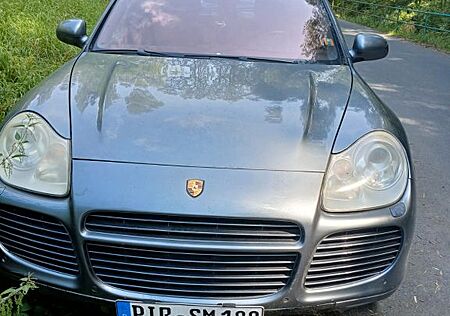 Porsche Cayenne Turbo Turbo 4,5l V8 mit Tüv bis 01.2027