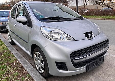 Peugeot 107 Filou Klima TÜV 05.2026