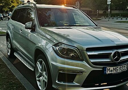 Mercedes-Benz GL 450 4Matic*AMG*7-Sitzer*R-Kam*Xenon*Schiebeda