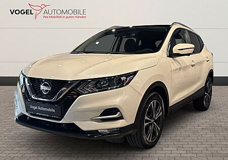 Nissan Qashqai 1.3 DIG-T Zama +Kam.+Navi+Pano+PDC+SHZ