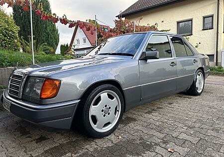 Mercedes-Benz 250 gebraucht kaufen Mercedes-Benz 250 D mopf 5 gang H Zulassung tüv 05/27 ahk