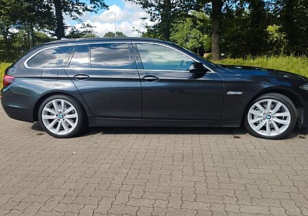 BMW 530d xDrive Touring Head Up. Sitzbelüftung