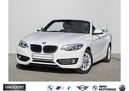 BMW 220i Advantage