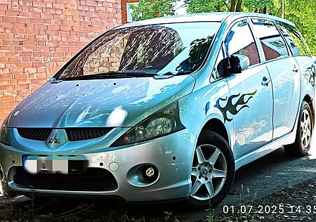 Mitsubishi Grandis 2.4 Intense 6-Sitzer Intense