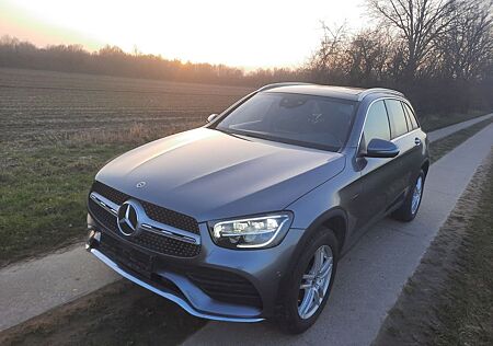 Mercedes-Benz GLC 300 de 4M AMG-Line/Pano/HeadUpDisplay/AHK