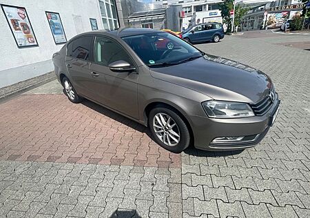 VW Passat Volkswagen 2.0 BlueTDI SCR Trendline