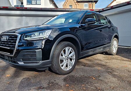 Audi Q2 1.0 TFSI ultra S tronic - TÜV neu - 1. Hand -