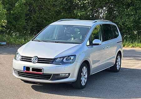 VW Sharan Volkswagen 2.0 TDI Highline Standheizung Bi-Xenon Na
