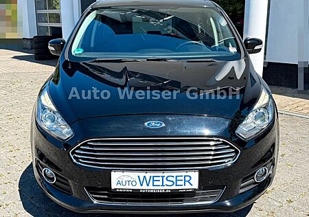 Ford S-Max Titanium Autom. Navi SHZ PDC 7-Sitzer