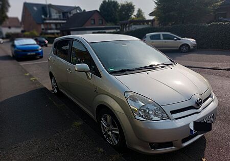 Toyota Corolla Verso 2.2-l-D-CAT Executive Executive