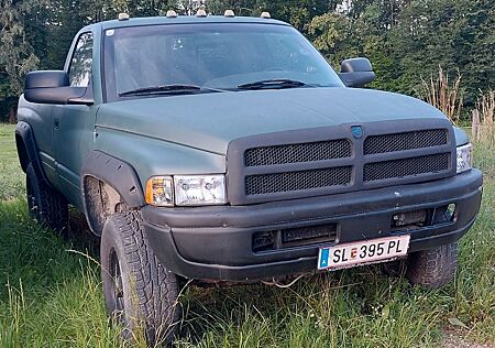 Dodge RAM 2500 Long Bed 4WD 5.9 Cummins Automatic