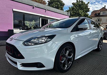 Ford Focus Turnier ST "RICARO"HU/AU+Service neu"