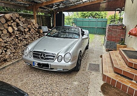 Mercedes-Benz 320