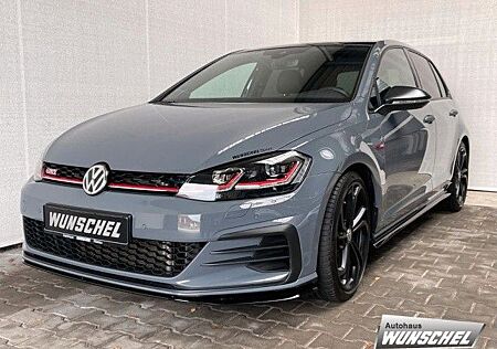 VW Golf Volkswagen VII 2.0 GTI TCR DSG Akrapovic Navi Pano DCC