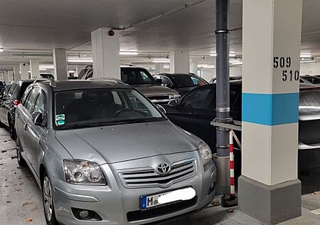 Toyota Avensis Combi Sol 1.8-l-VVT-i Automatik Sol