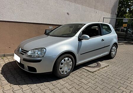 VW Golf Volkswagen V Lim. Trendline Klima