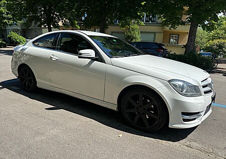 Mercedes-Benz C 250 Sport Coupé Autom. Sport