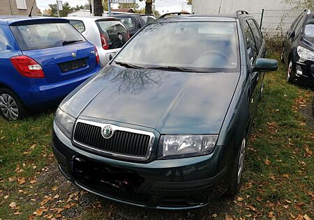 Skoda Fabia Combi 1.2 12V, Klima, EFH, TÜV NEU