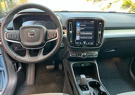 Volvo XC 40 XC40 T3 Momentum Pro /Lagom Edition Automatik
