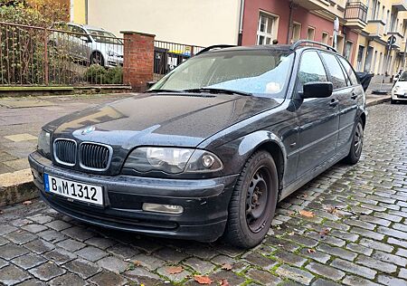 BMW 318i touring -