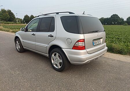 Mercedes-Benz ML 350 -