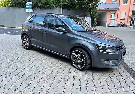 VW Polo Volkswagen 6r Comfortline. Klima, Scheckheft, 8fach