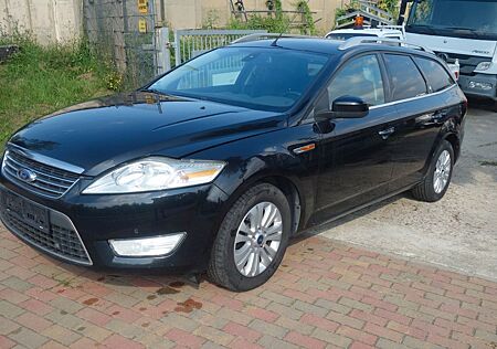 Ford Mondeo Turnier Ghia