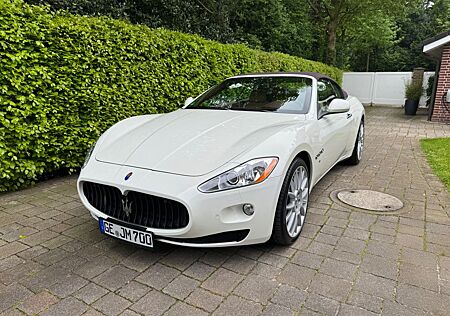 Maserati GranCabrio 4.7 V8 Automatik -