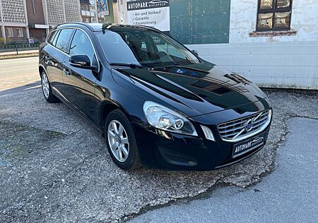 Volvo V60 1.6 Kombi Momentum / 2.Hand /NAVI /SHZ. /AHK