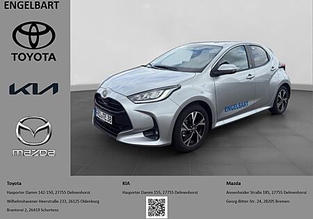 Toyota Yaris 1.5 Hybrid Team Deutschland Keyless