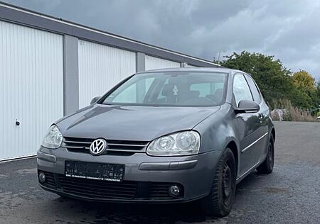VW Golf Volkswagen TOP ausgestattet, TÜV und 1 Jahr Garantie