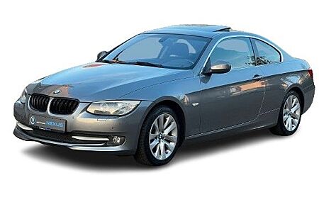 BMW 325i LCI xDrive Coupe M-Lenkrad SCHIEBEDACH AHK