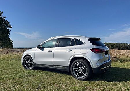 Mercedes-Benz GLA 180 Edition AMG Line
