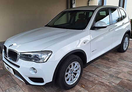 BMW X3 xDrive20d Aut. Navi Leder AHK Xenon PDC