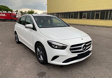 Mercedes-Benz B 180 Navi Teilleder LED NR
